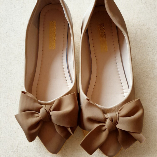 Women's Block Heel Pumps with Bow & Chain Accent – Elegant Office & Casual Shoes