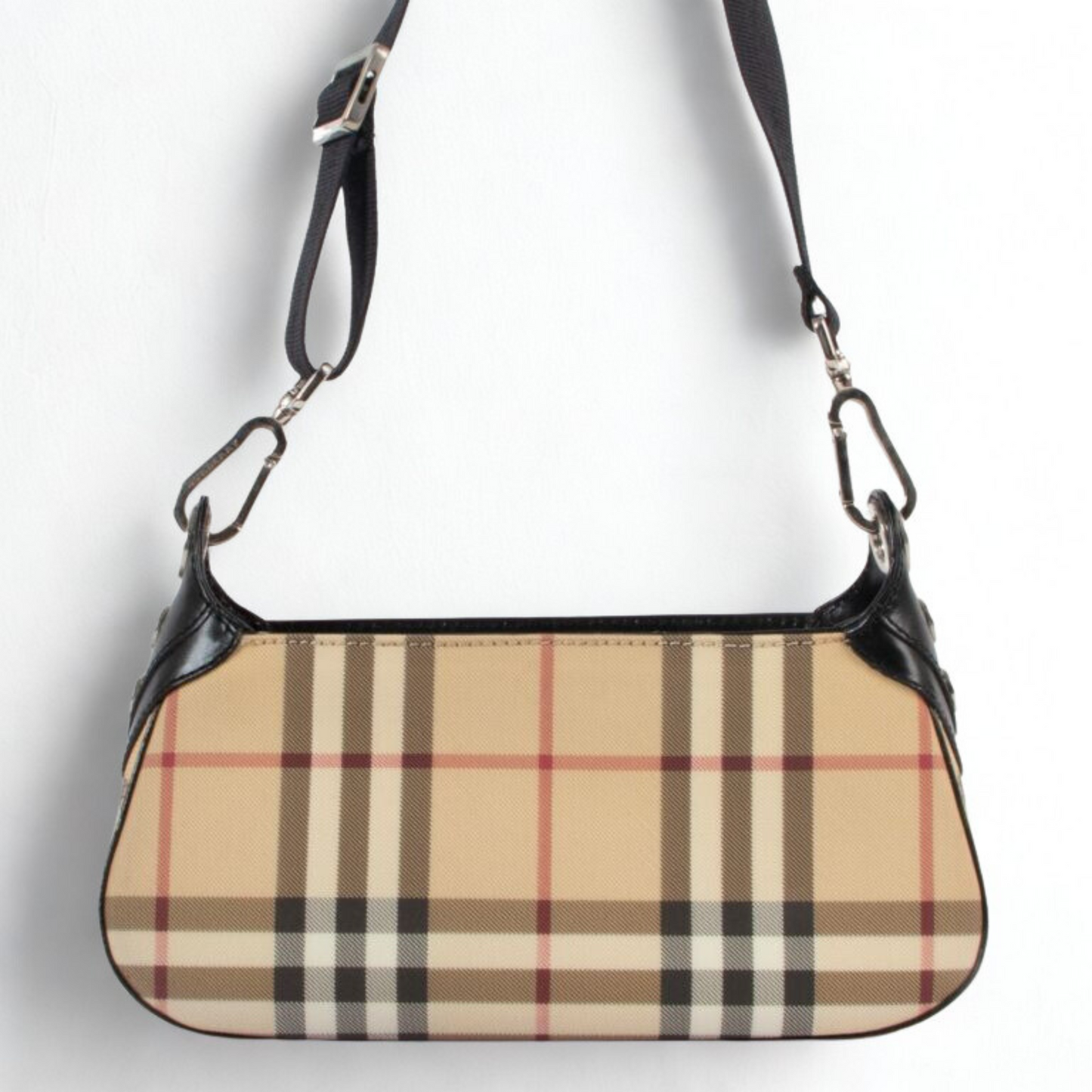 Checkered Barrel Sling Bag – Timeless Plaid with Wide Strap